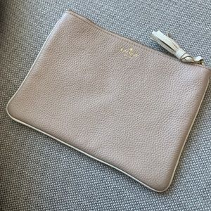 Brand new without tags clutch